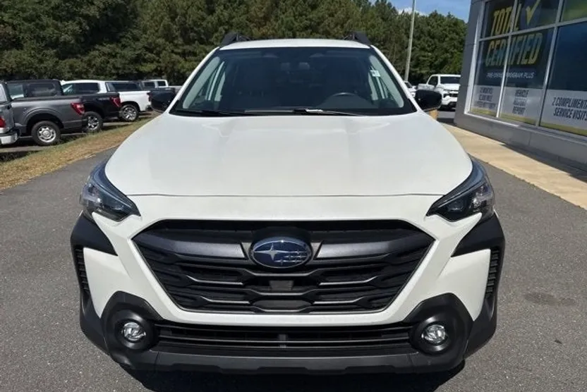 2023 Subaru Outback Premium photo 1