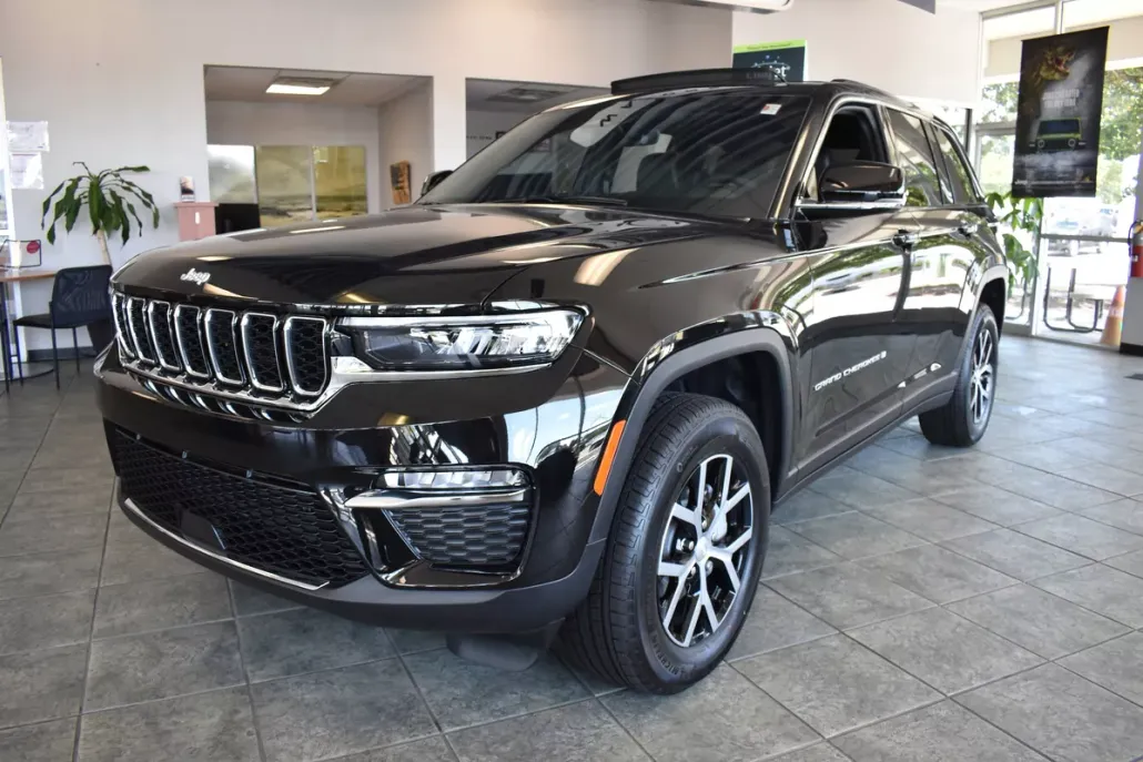2025 Jeep Grand Cherokee Limited photo 1
