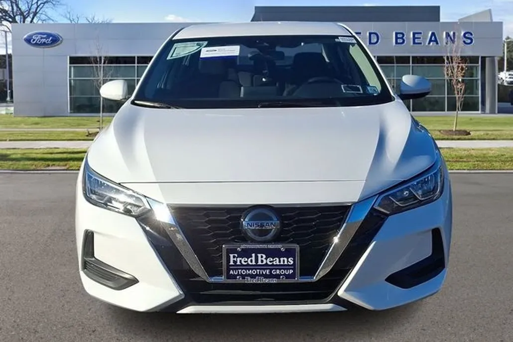 2022 Nissan Sentra SV photo 1