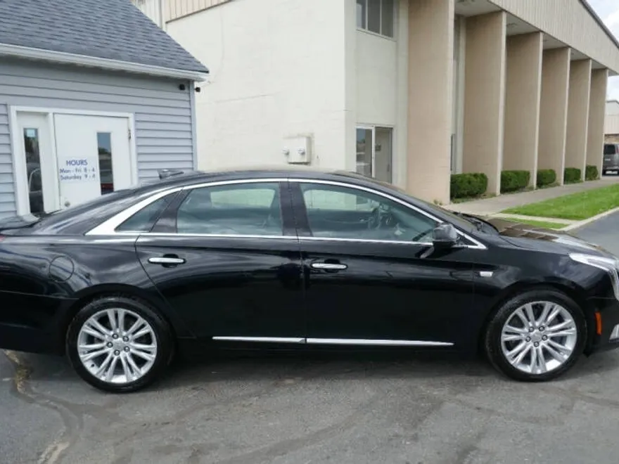 2019 Cadillac XTS Luxury photo 1