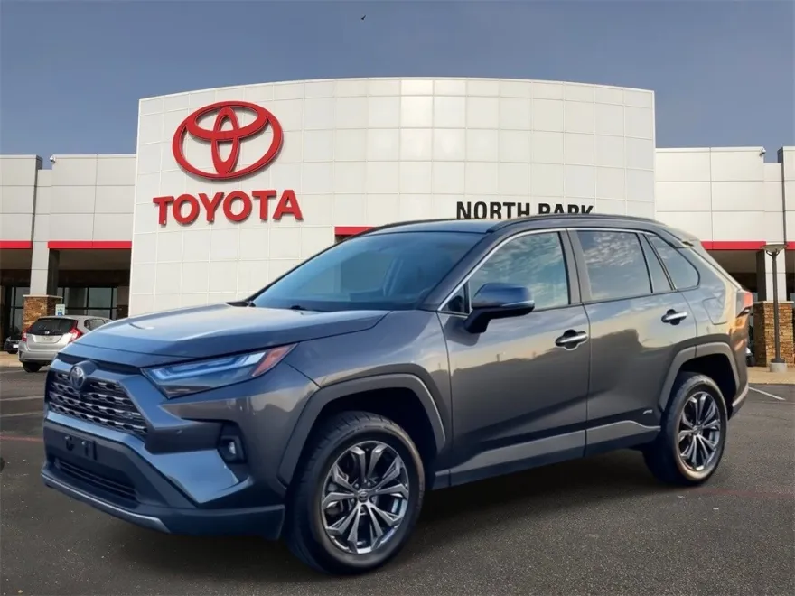 2022 Toyota RAV4 Hybrid Limited photo 1