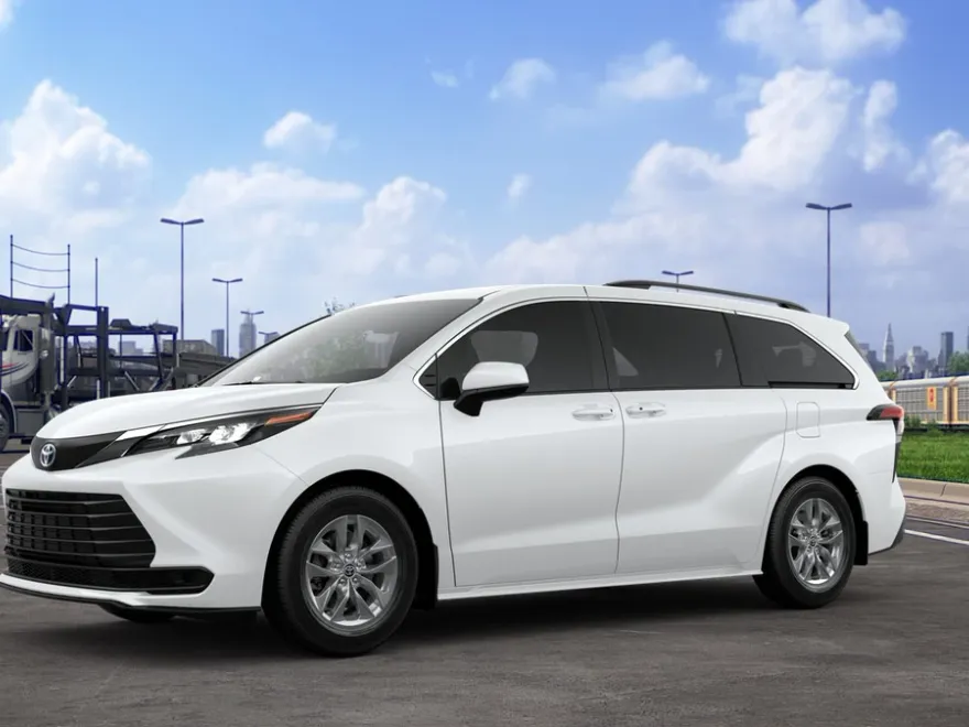 2025 Toyota Sienna LE photo 2