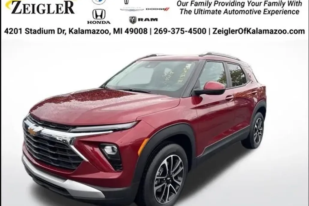 2024 Chevrolet Trailblazer LT photo 1