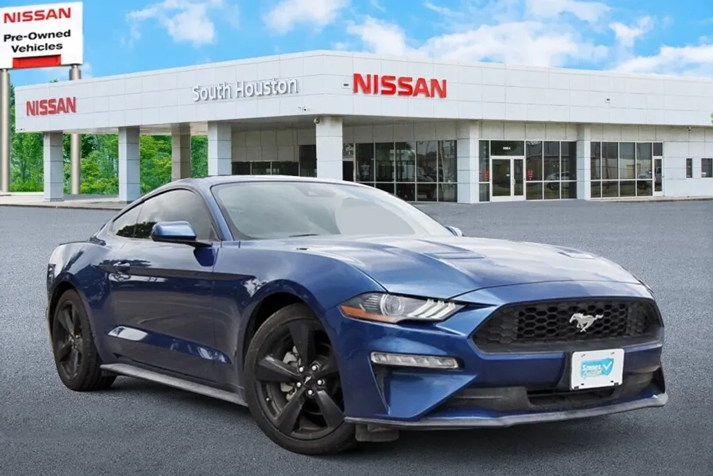 2022 Ford Mustang EcoBoost photo 1