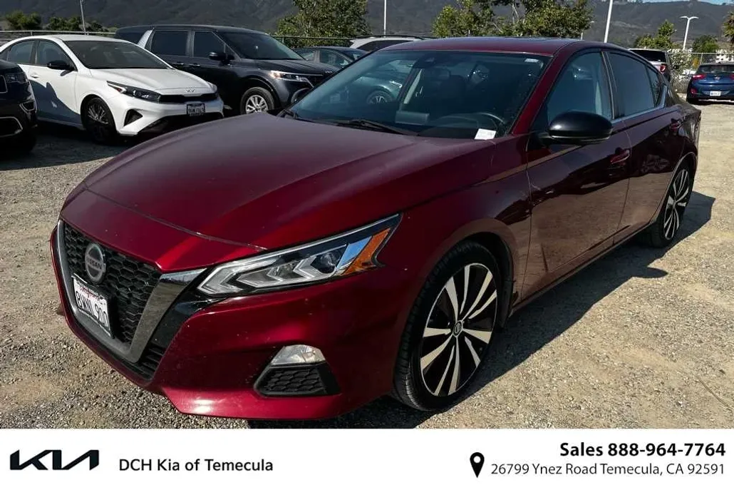 2021 Nissan Altima 2.5 SR photo 1