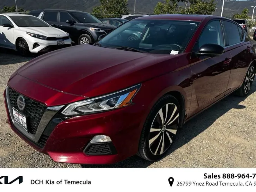 2021 Nissan Altima 2.5 SR photo 1