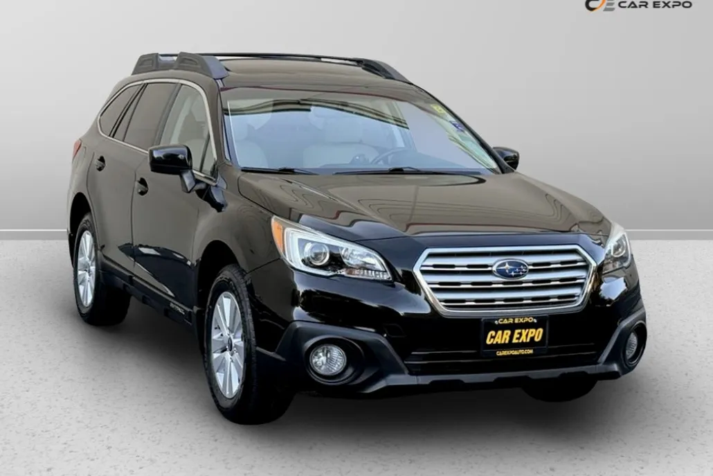 2017 Subaru Outback 2.5i Premium photo 1