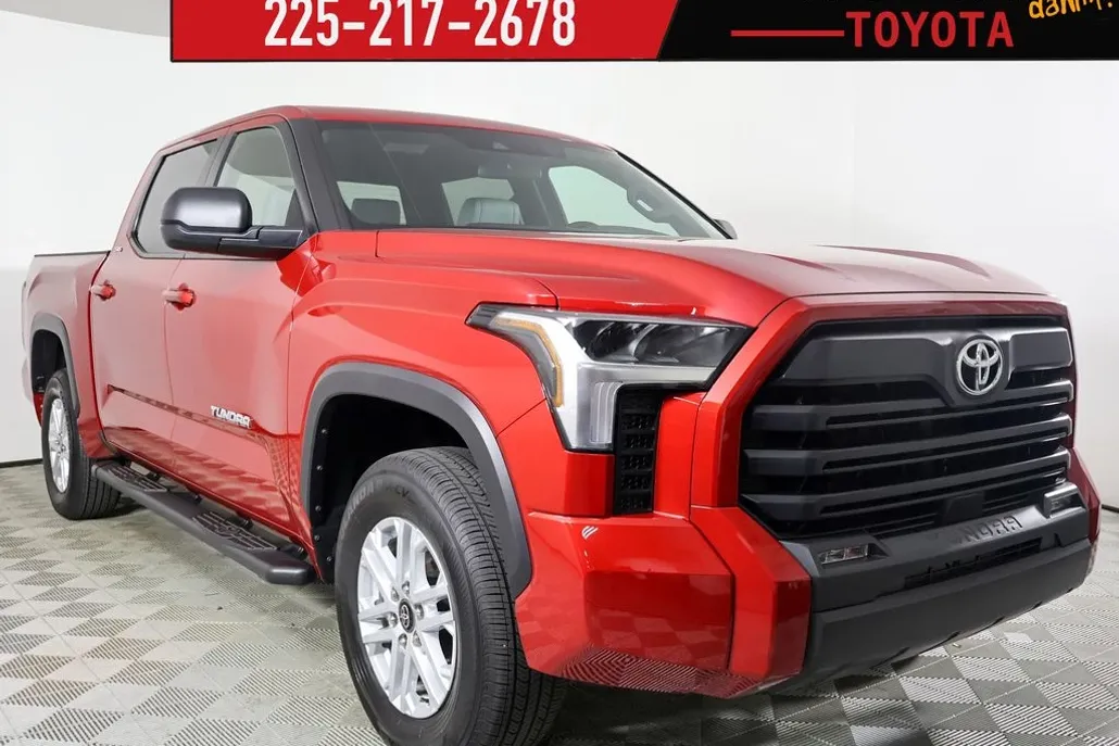 2025 Toyota Tundra SR5 photo 1