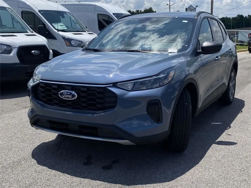 2025 Ford Escape Hybrid ST-Line photo 1