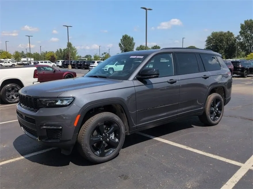 2025 Jeep Grand Cherokee Limited photo 1