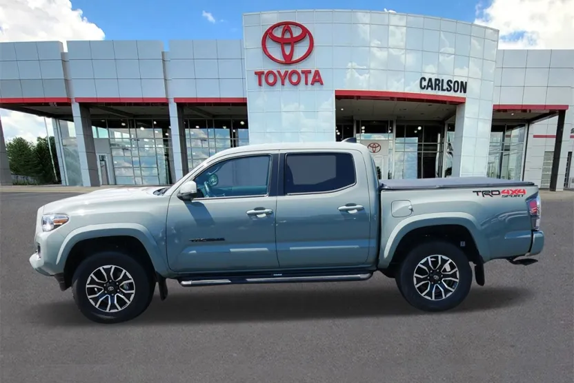 2023 Toyota Tacoma TRD Off-Road photo 1