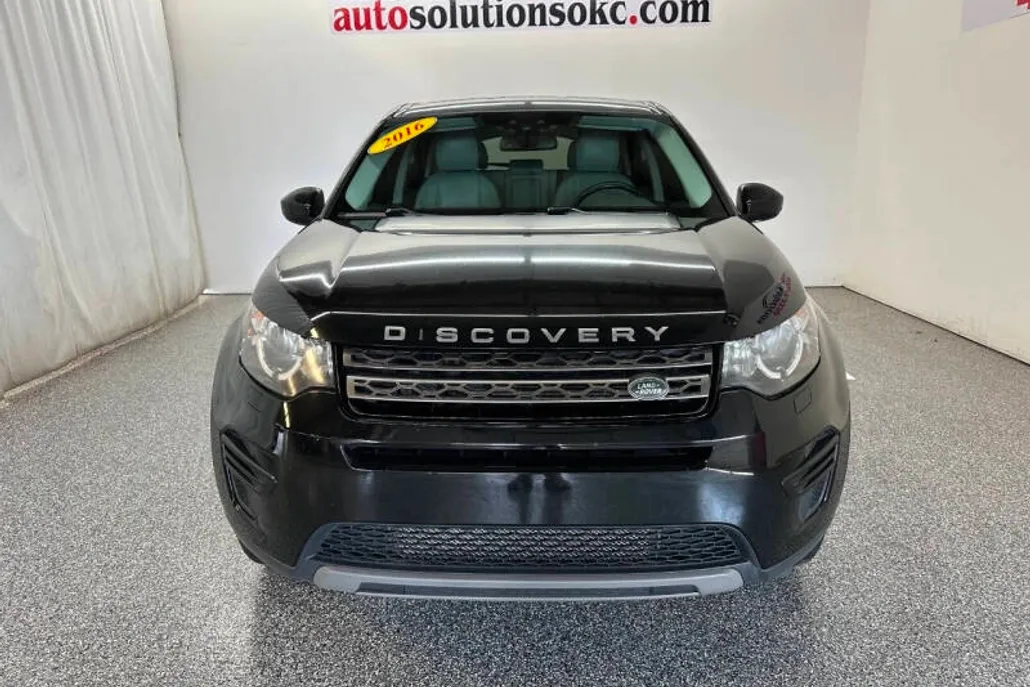 2016 Land Rover Discovery Sport SE photo 1