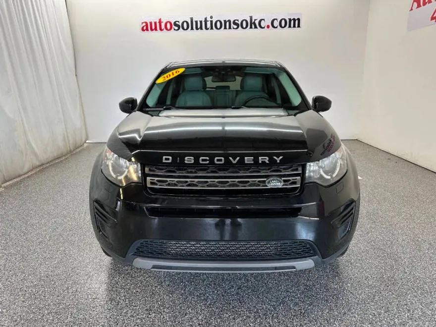 2016 Land Rover Discovery Sport SE photo 1