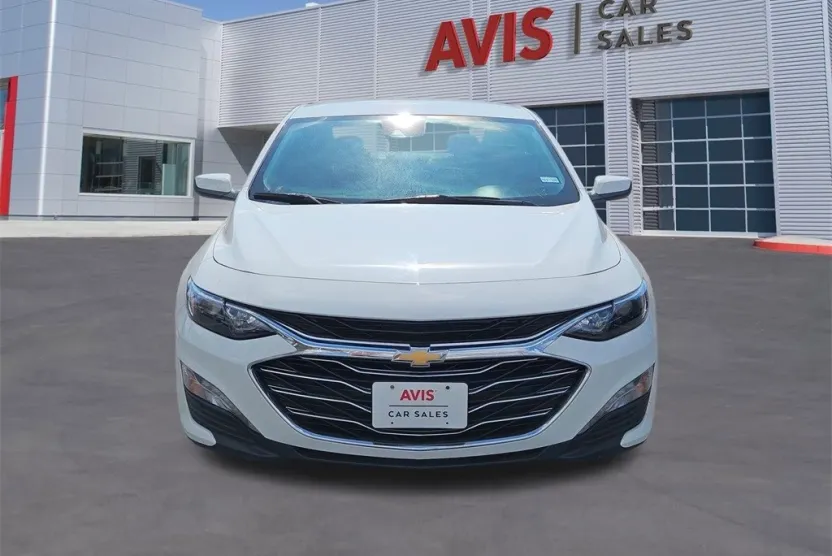2024 Chevrolet Malibu 1LT photo 1