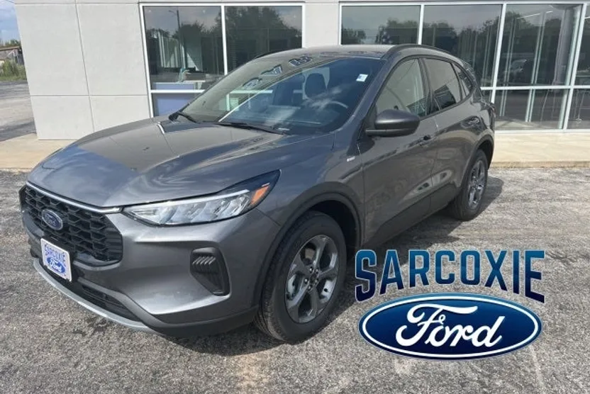 2025 Ford Escape ST-Line photo 1
