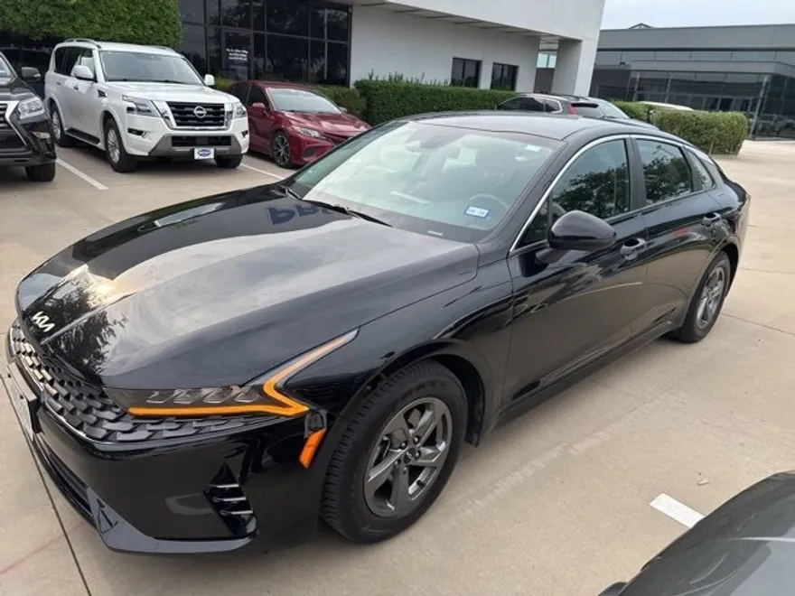2022 Kia K5 LXS photo 1