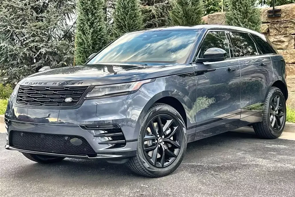 2025 Land Rover Range Rover Velar SE photo 1