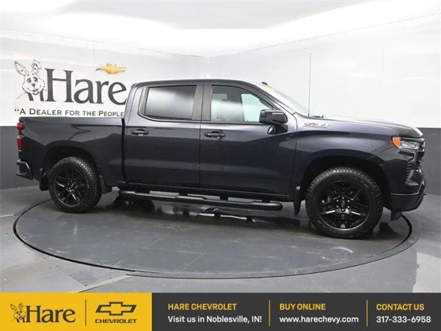 2024 Chevrolet Silverado 1500 RST photo 1
