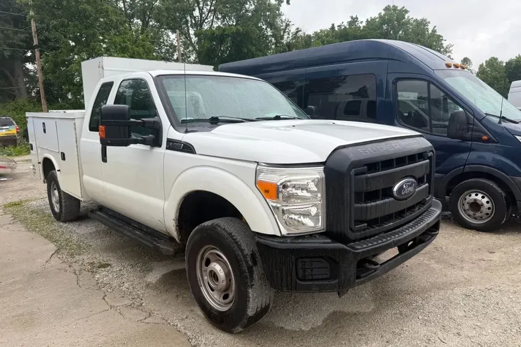 2015 Ford F-350 photo 1