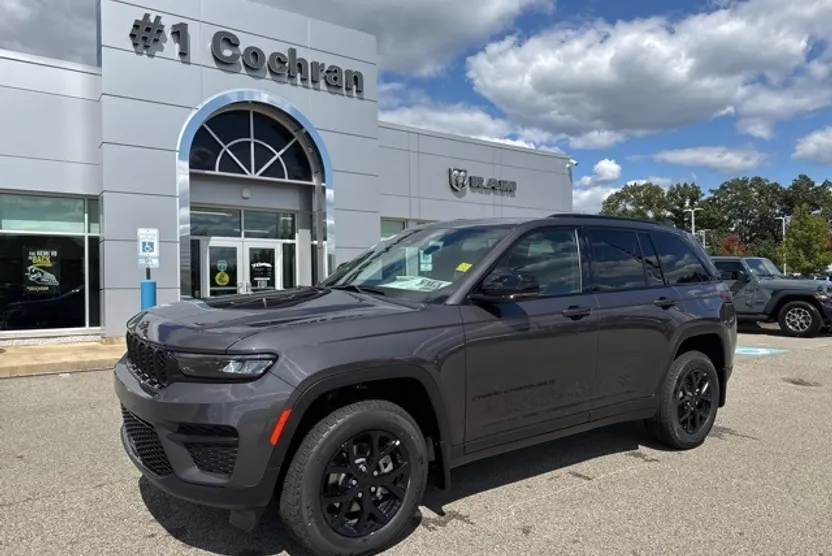 2025 Jeep Grand Cherokee Altitude X photo 1
