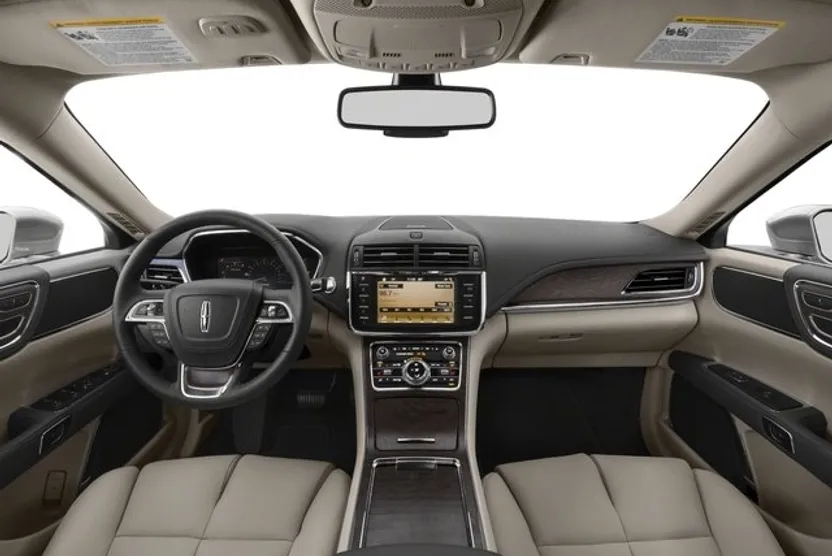 2018 Lincoln Continental Premiere photo 1