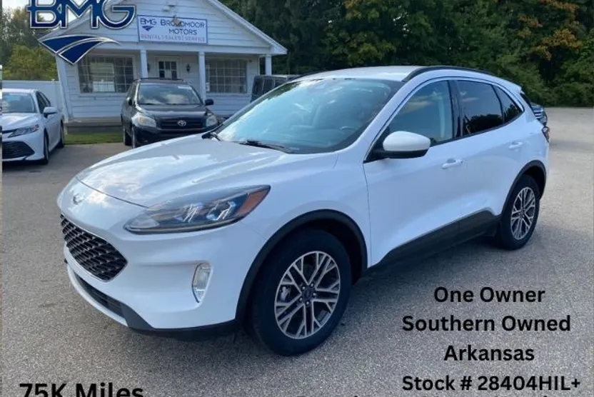 2020 Ford Escape SEL photo 1