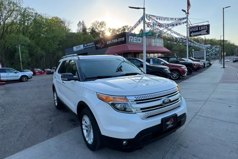 2015 Ford Explorer XLT Sport photo 1