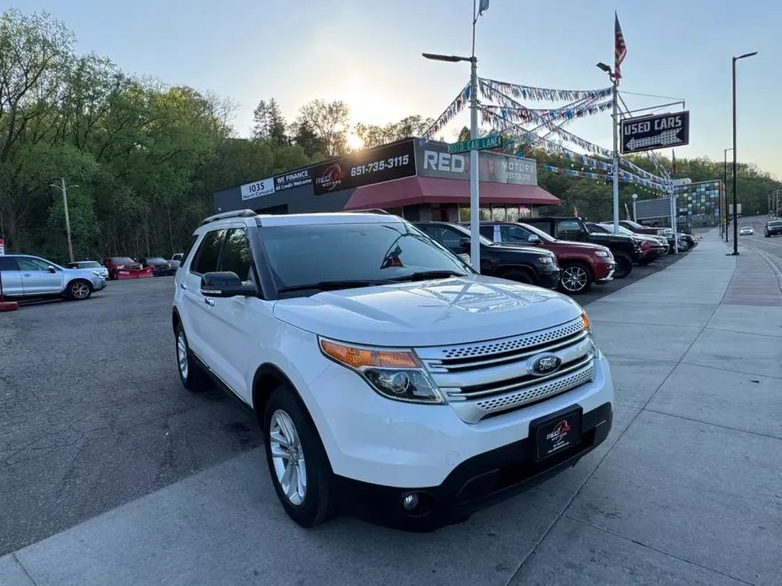 2015 Ford Explorer XLT Sport photo 1