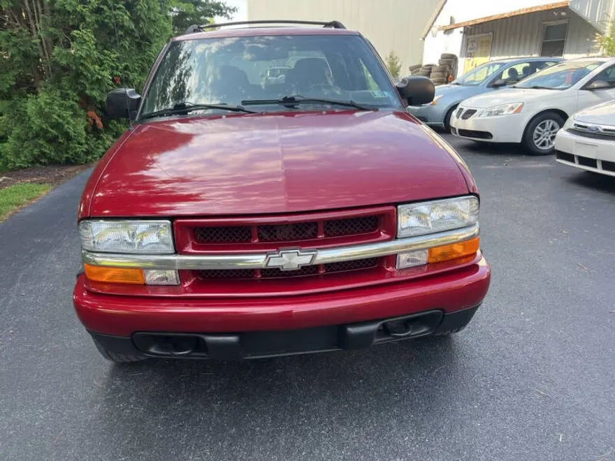 2004 Chevrolet S-10 Pickup photo 1