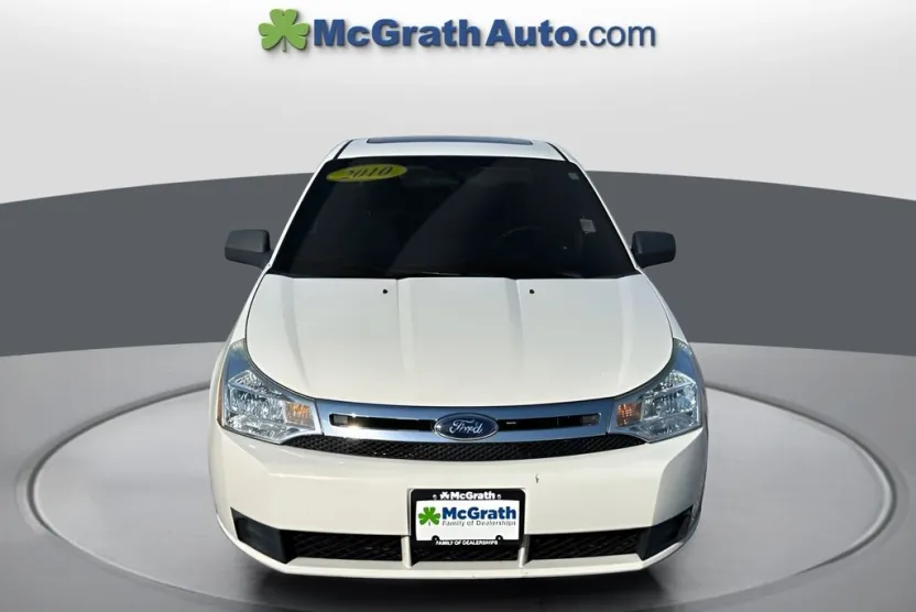 2010 Ford Focus SE photo 1