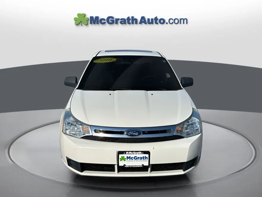 2010 Ford Focus SE photo 1