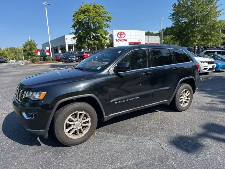 2019 Jeep Grand Cherokee Laredo photo 1