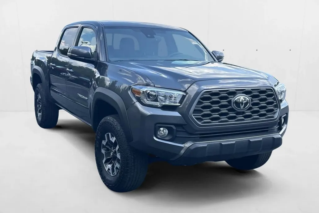 2023 Toyota Tacoma TRD V6 photo 1