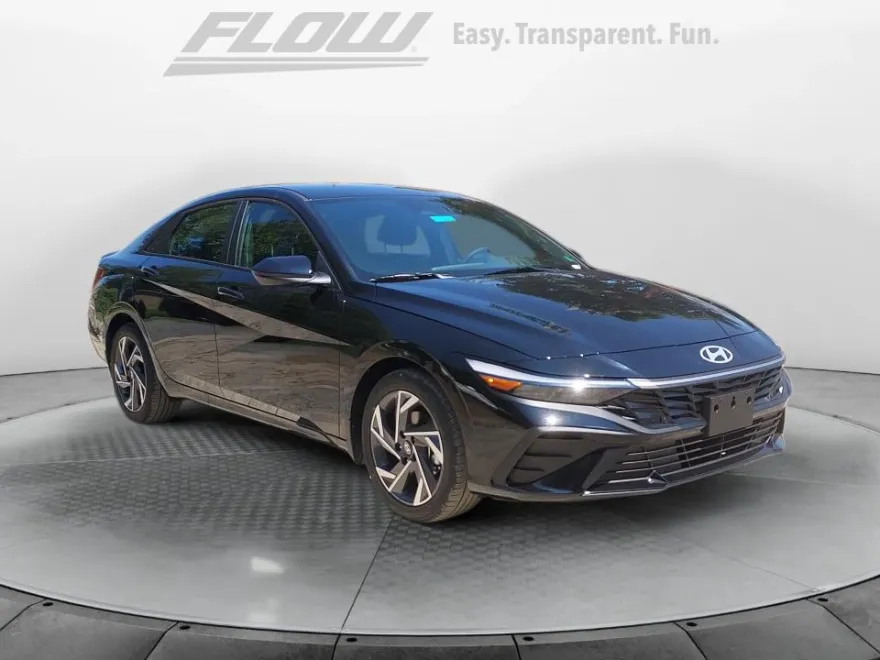 2025 Hyundai Elantra SEL Sport photo 1