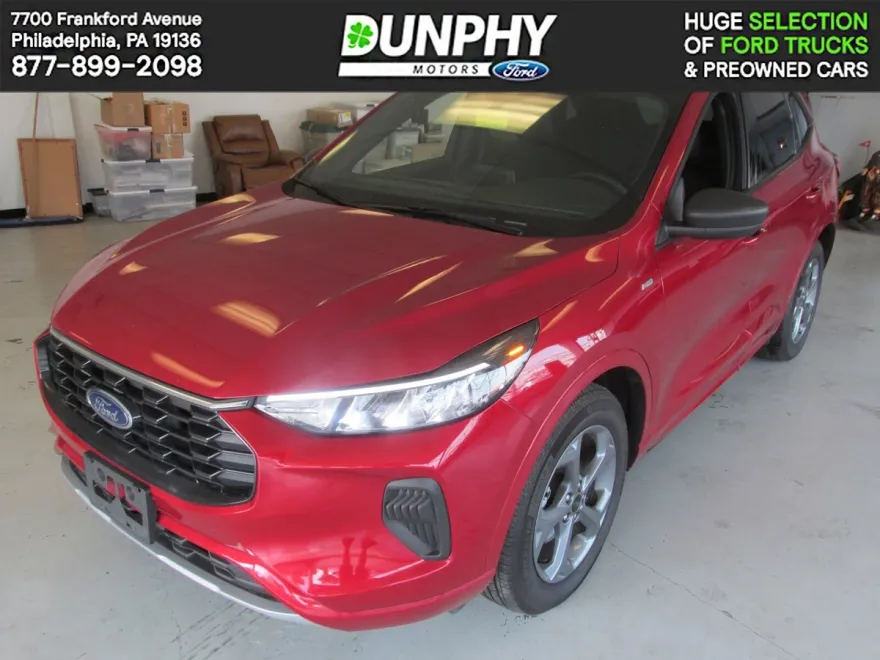 2023 Ford Escape ST-Line photo 1