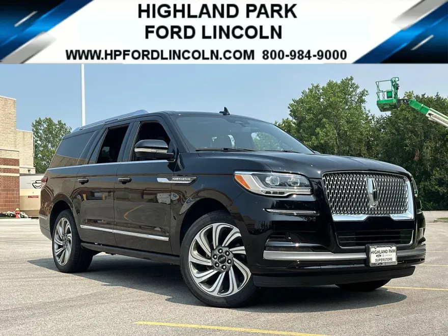 2022 Lincoln Navigator Reserve L photo 1