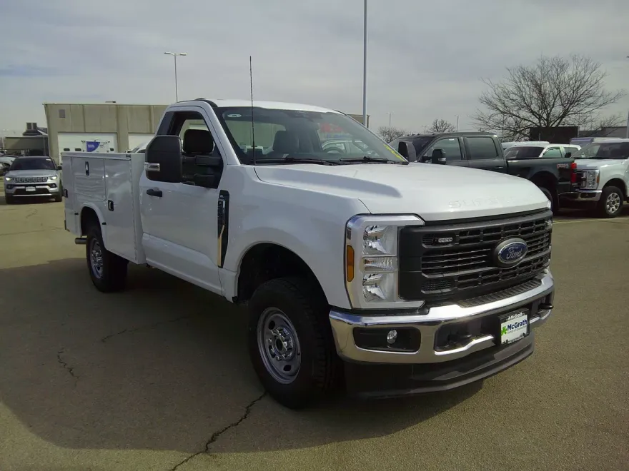 2025 Ford F-250 photo 1