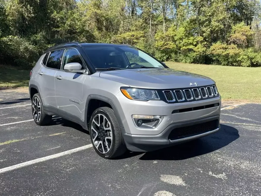 2018 Jeep Compass Limited photo 1