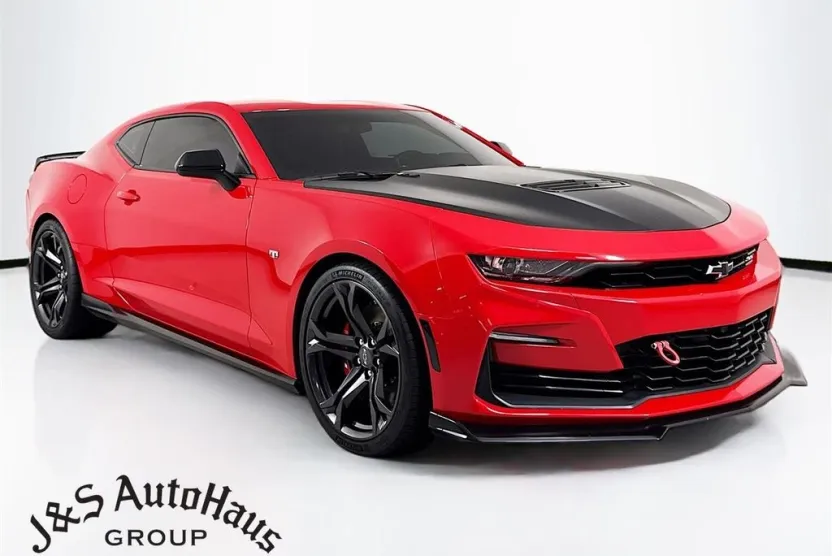 2021 Chevrolet Camaro 1SS photo 1