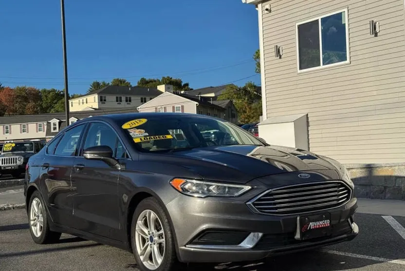 2018 Ford Fusion SE photo 1