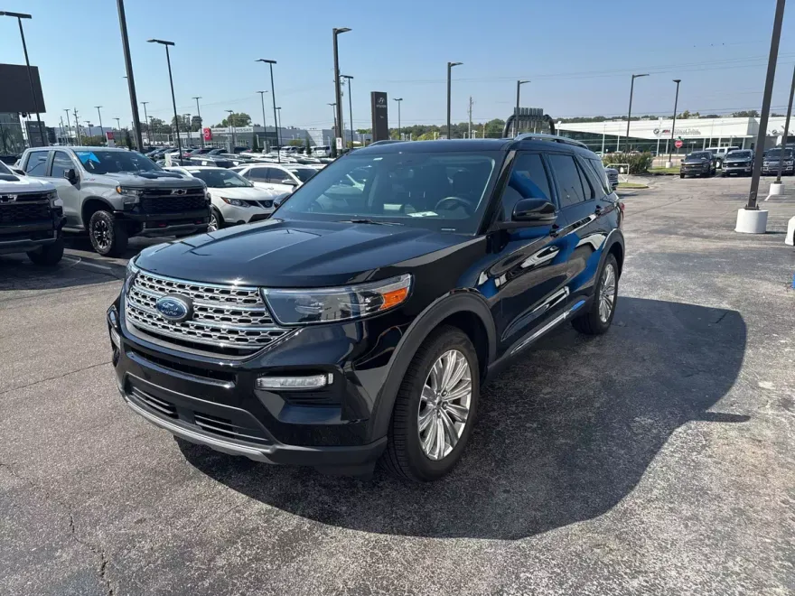 2022 Ford Explorer Limited photo 1