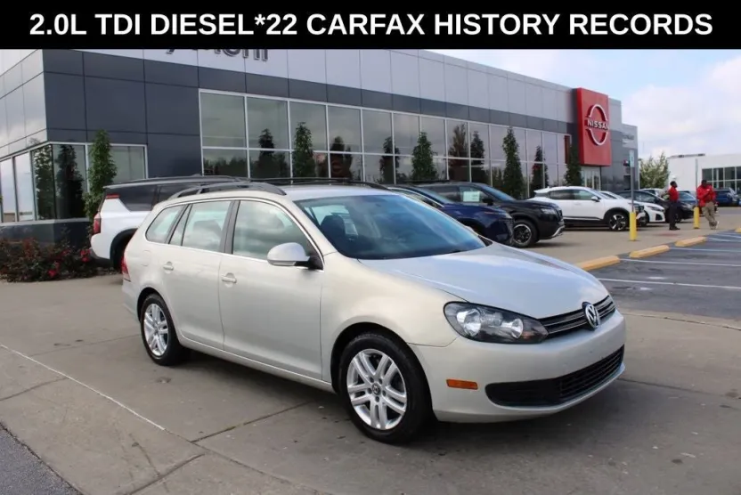 2011 Volkswagen Jetta SportWagen 2.0 TDI photo 1