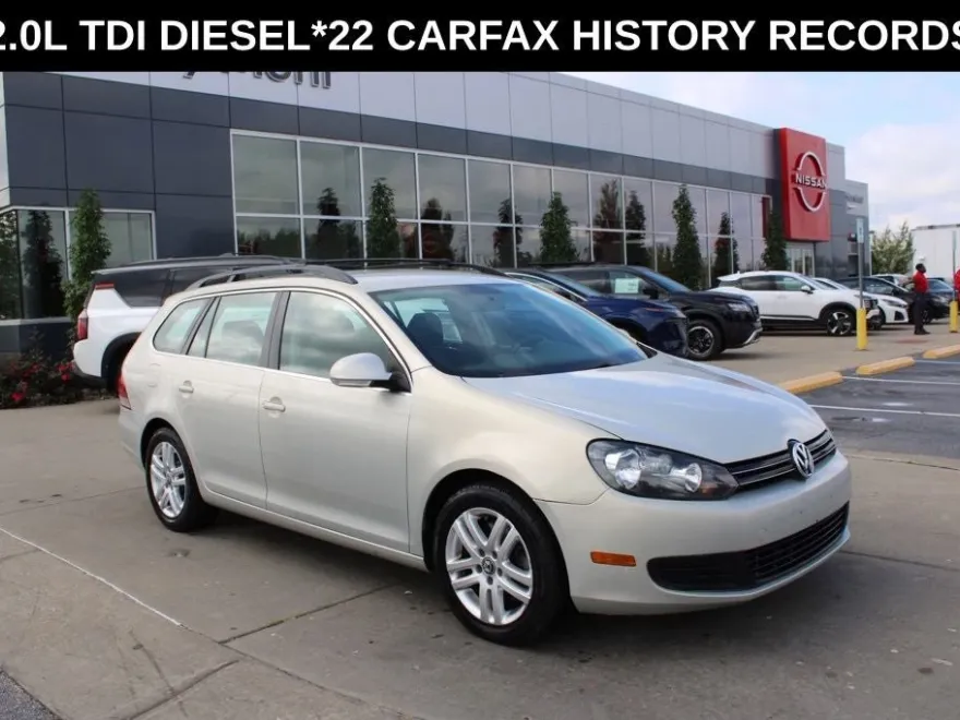 2011 Volkswagen Jetta SportWagen 2.0 TDI photo 1