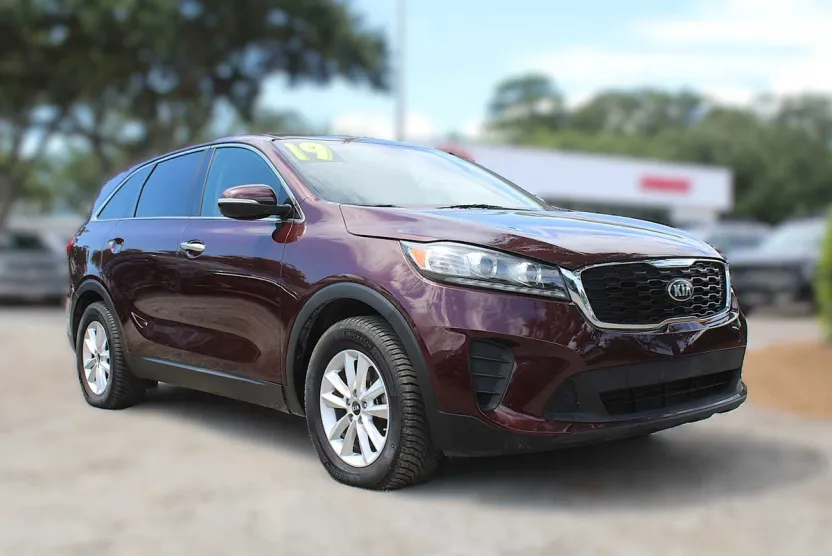 2019 Kia Sorento LX photo 1