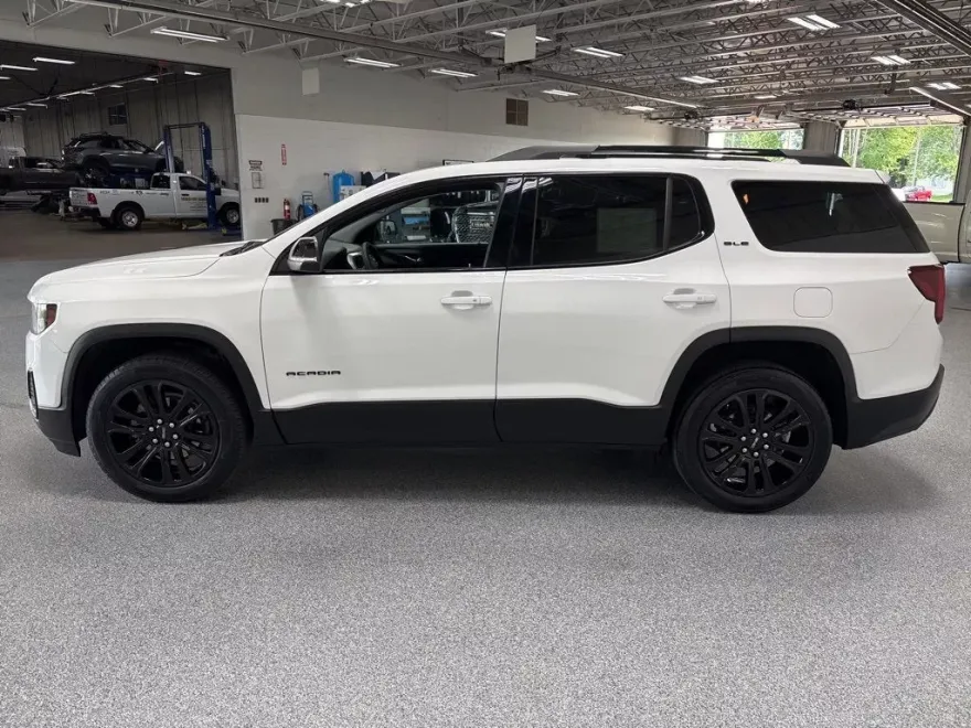 2023 Gmc Acadia SLE photo 1