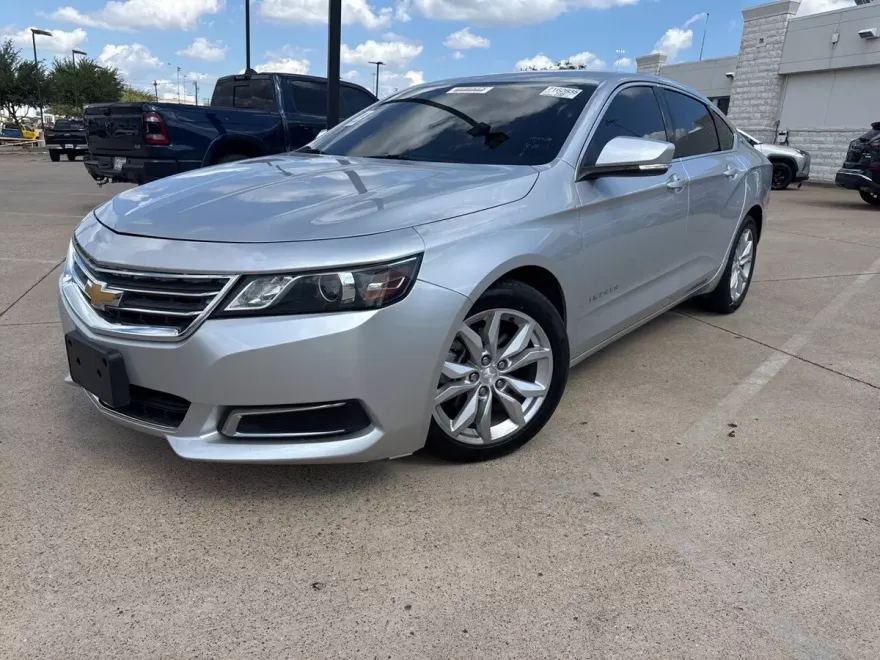 2016 Chevrolet Impala 2LT photo 1