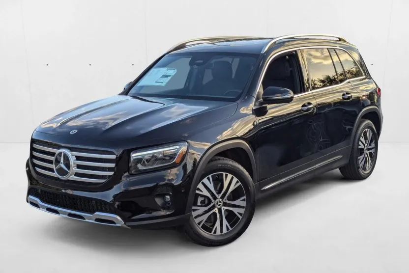 2025 Mercedes Benz GLB 250 photo 1