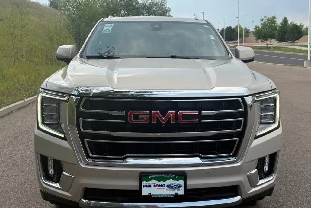 2022 Gmc Yukon SLT photo 1