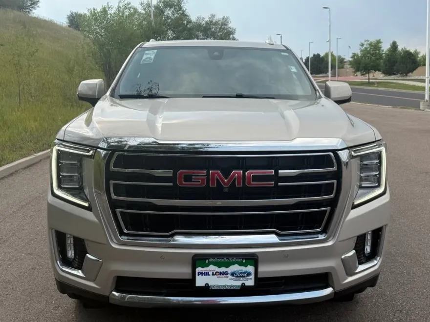 2022 Gmc Yukon SLT photo 1