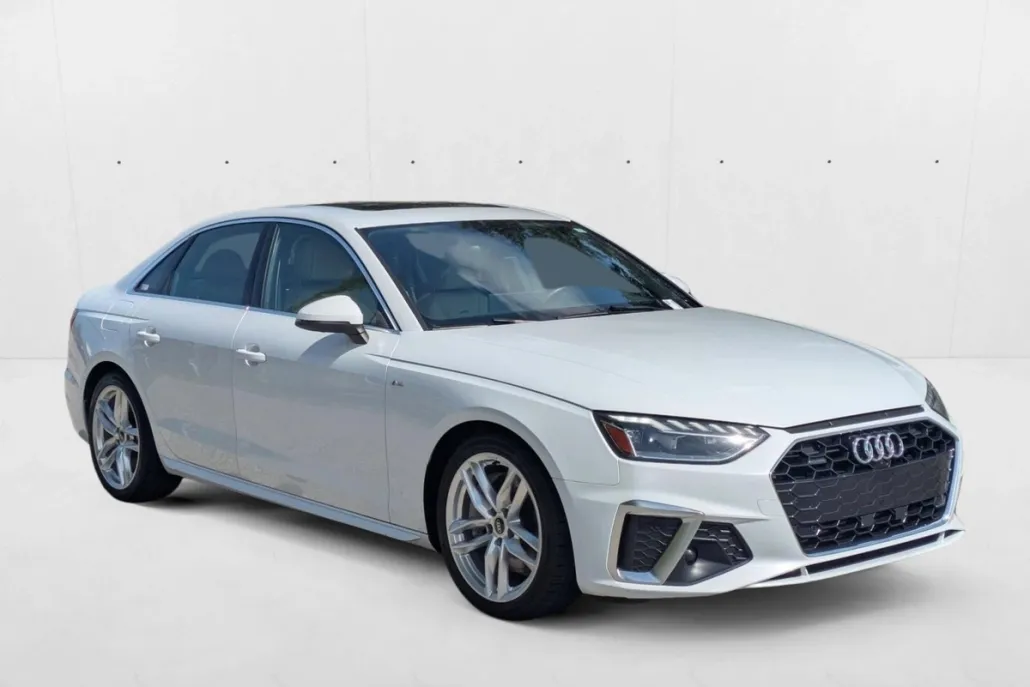 2022 Audi A4 S line Premium Plus 45 TFSI Quattro photo 1